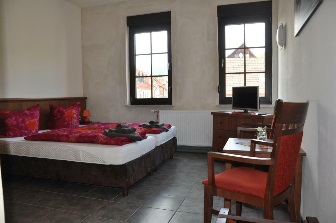 Hotel Ratskeller Neustadt Esterno foto